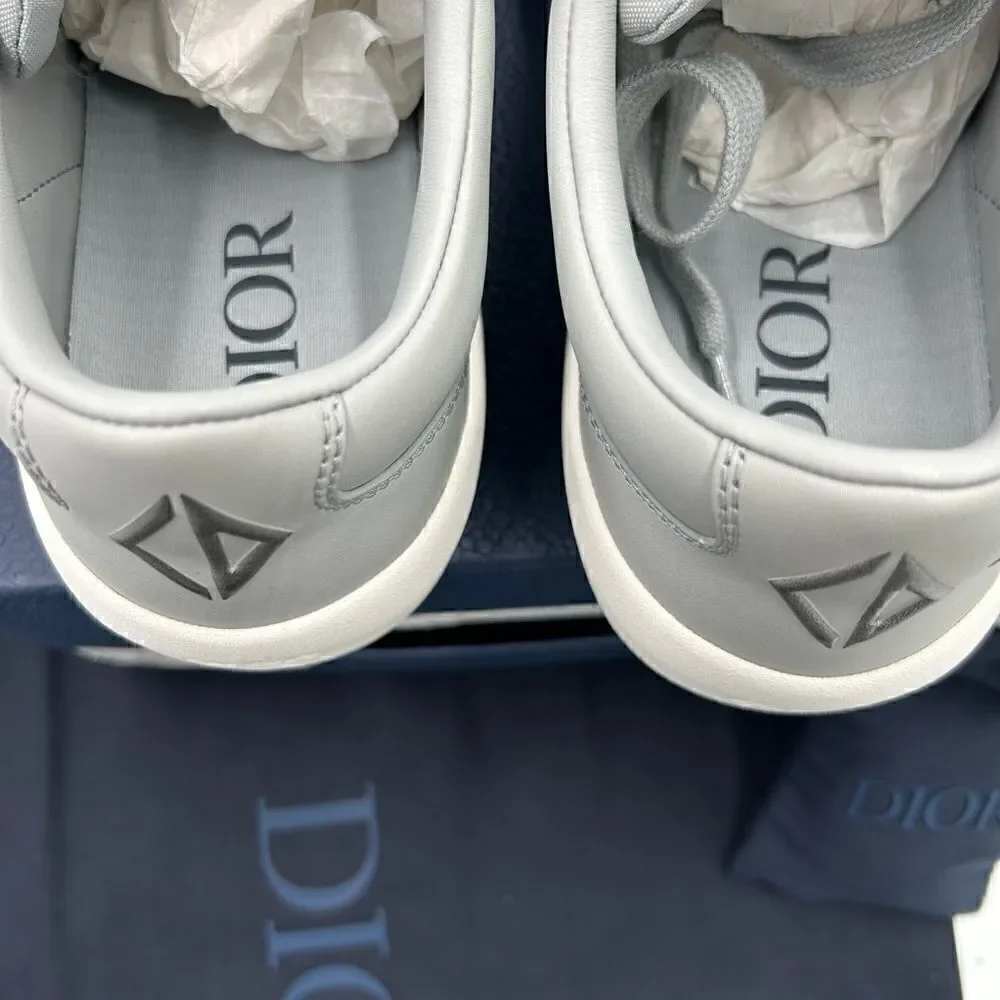 Men’s Dior, B101 low top leather sneakers size 9 made in Italy